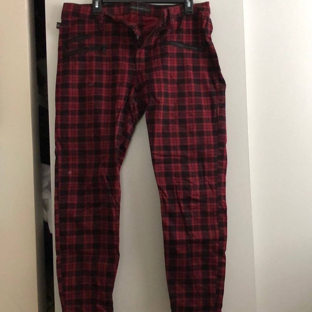 Red plaid rock republic pants